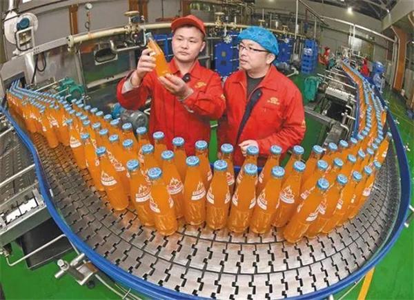 24頭老汽水全自動灌裝機 鹽汽水生產線 24頭老汽水全自動灌裝機 鹽汽水生產線